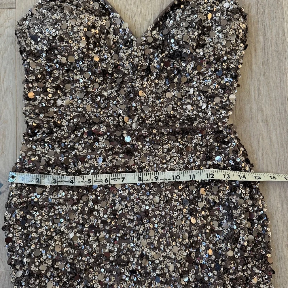 Cache Glittering Dress in Gold Metallic - Picture 6 of 9